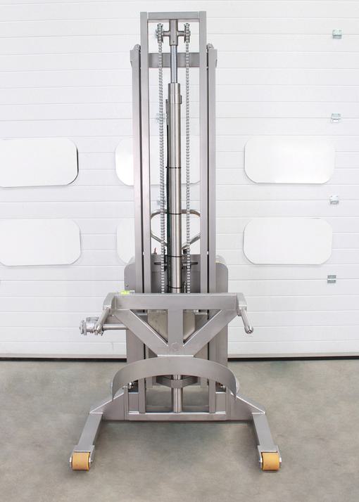 image of the sts drum lifter suitable for the pharmaceutical industry