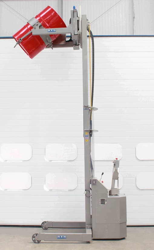 Telescopic Power Driver Drum Tipper at full height