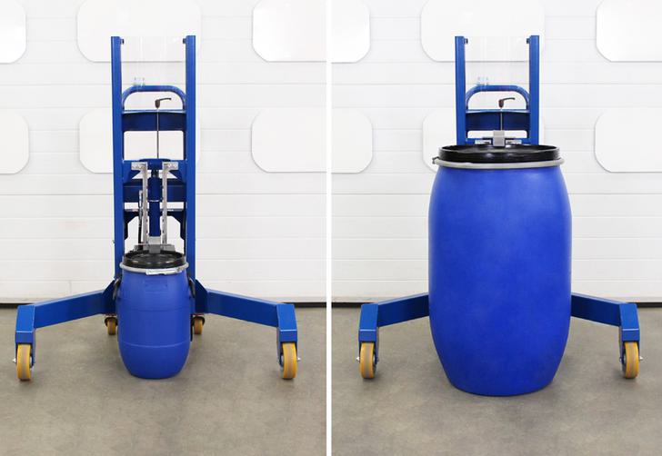The stainless steel ladder rack on the corner drum depalletiser, accommodating drums of different heights