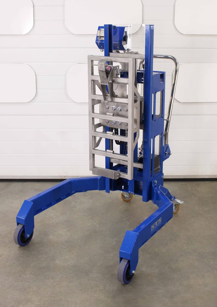This weigh scale drum lifter can straddle the end of a pallet